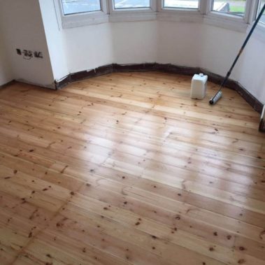 Pine Foor Sanded Goole